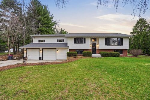 5566 Mary Lake Rd, WESTPORT, WI, 53597-9123 | Card Image