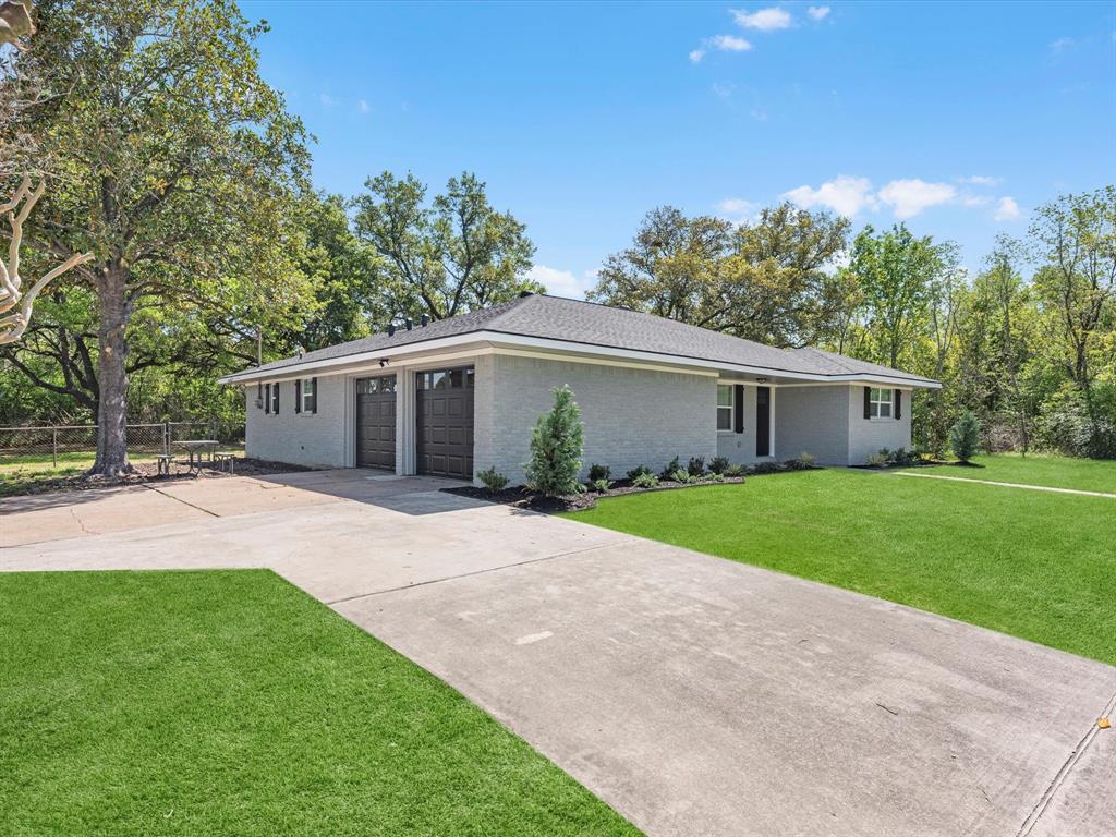 Elton Dr, Crosby, TX 77532