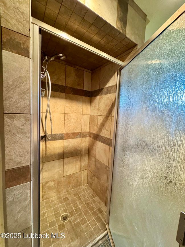 213 E 7 Th St, House other with 3 bedrooms, 3 bathrooms and null parking in Idalou TX | Image 22
