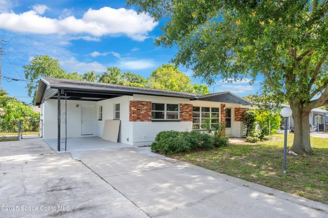 Driveway and Carport | Image 33