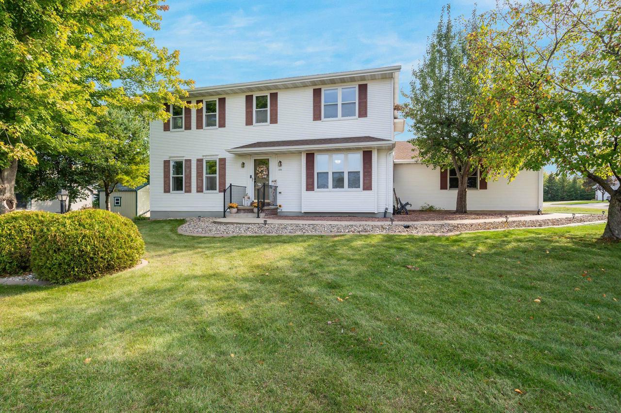 Cedarhurst Dr, New London, WI 54961