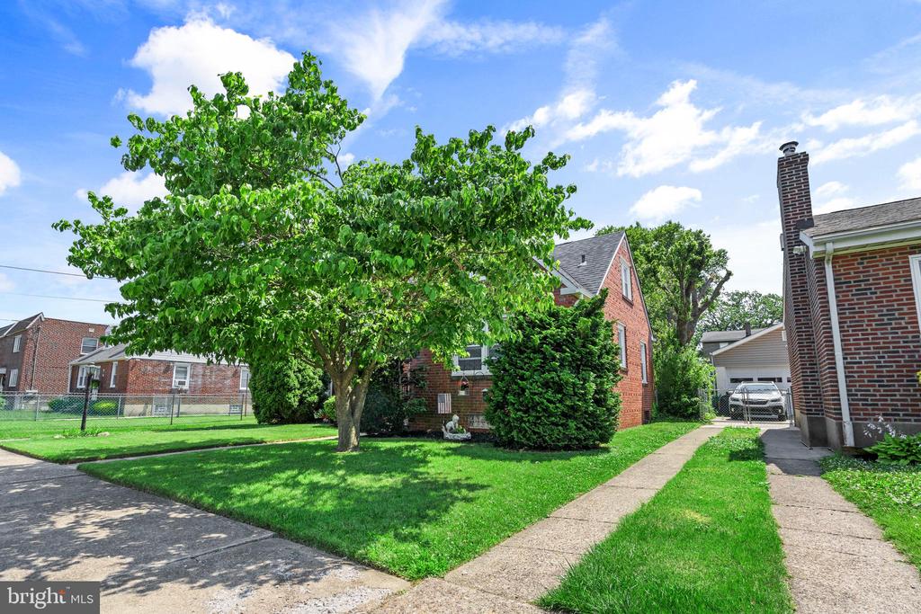 Residential in PHILADELPHIA 4