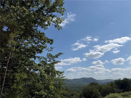 587 E Valley Rd Ne, Rydal, GA, 30171-1611 | Card Image
