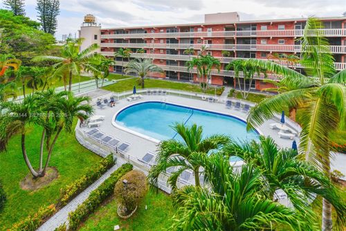 6d-200 Ne 12th Ave, Hallandale Beach, FL, 33009-4557 | Card Image