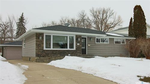 3422 Parliament Ave, Regina, SK, S4S2M3 | Card Image