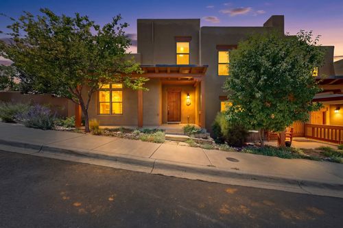 11 Calle Amistosa, Santa Fe, NM, 87507-7904 | Card Image
