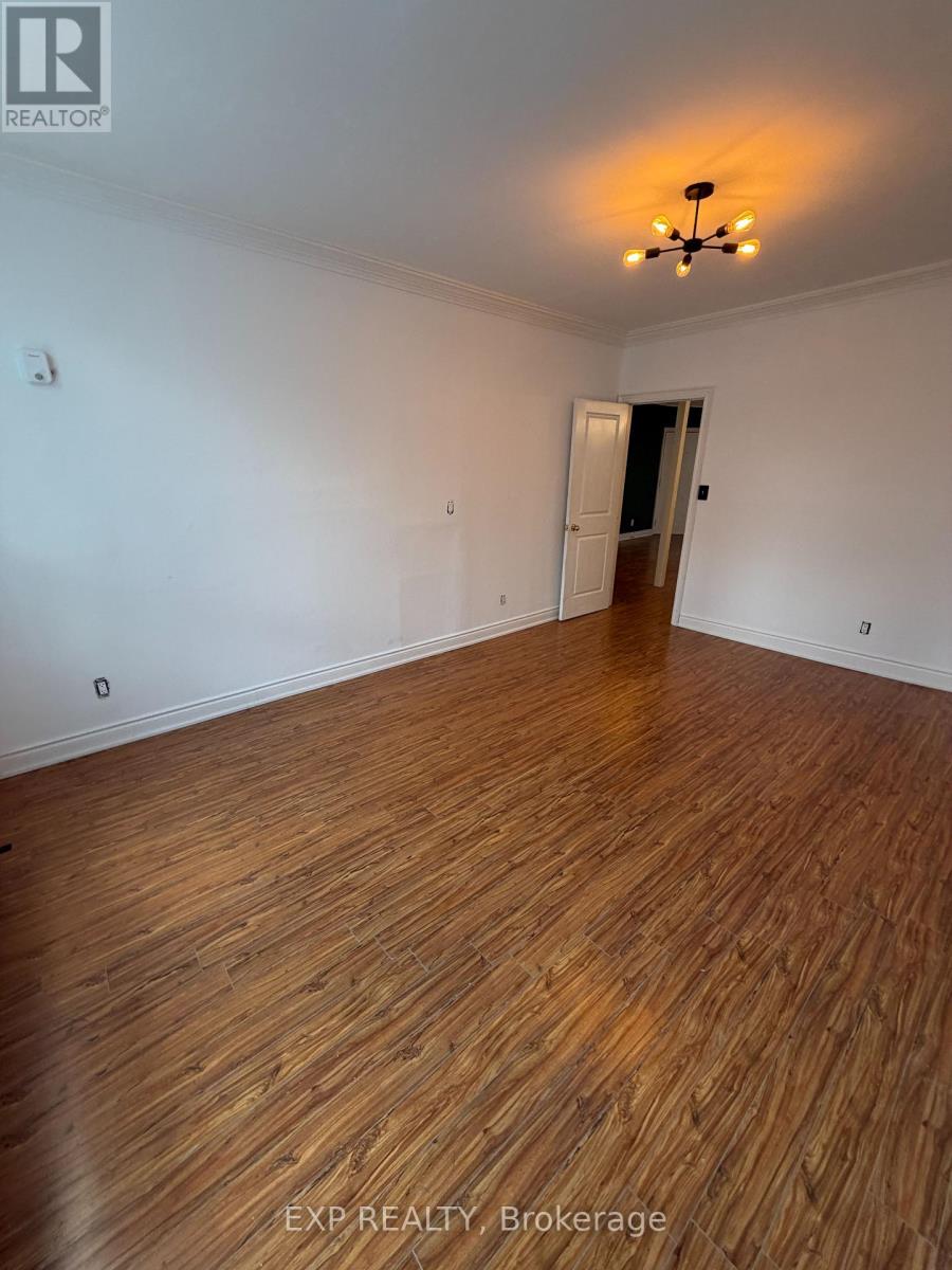 Residential Lease in Toronto (Junction Area) 5