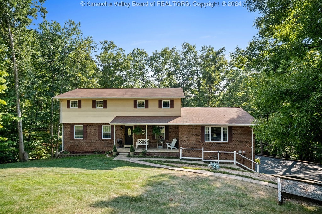 Leslie Ln, South Charleston, WV 25309