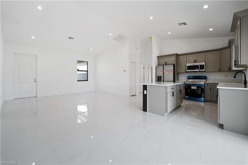 1213 Nw 22nd Pl, Cape Coral, FL, 33993-5975 | Card Image