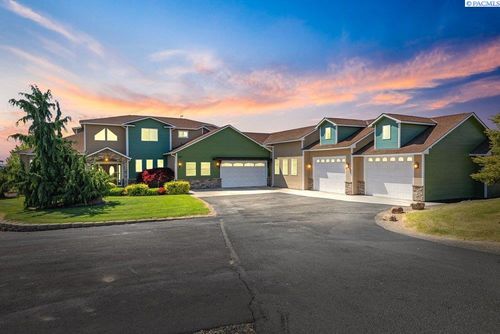 500 Saint Hilaire Rd, Yakima, WA, 98901-7979 | Card Image