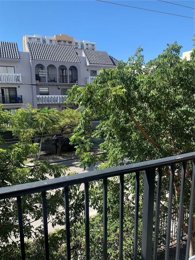 APT-303 - 677 Sw 9 Th Ave, Condo with 1 bedrooms, 1 bathrooms and null parking in Miami FL | Image 7