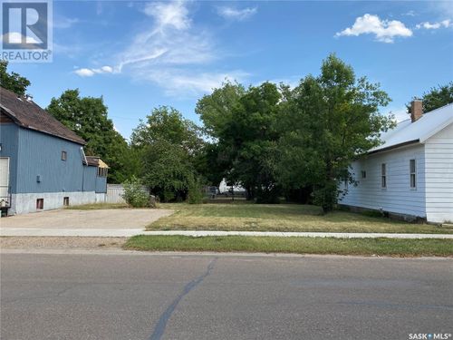 410 Sidney St, Maple Creek, SK, S0N1N0 | Card Image