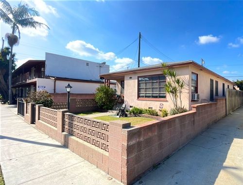5821 John Ave, Long Beach, CA, 90805-4305 | Card Image