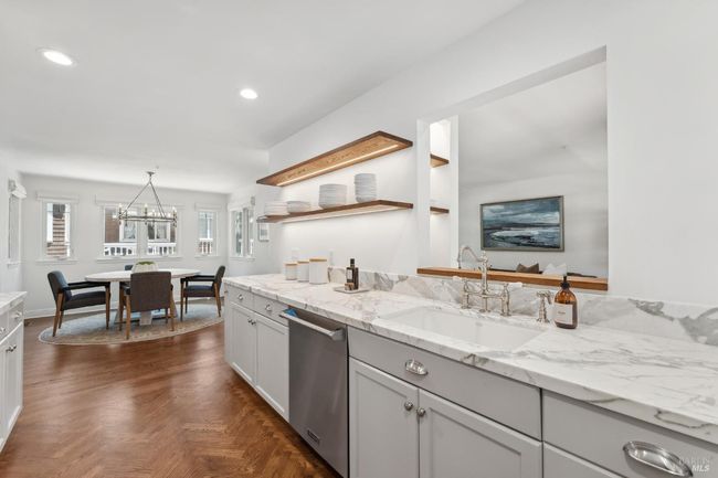 249 E Blithedale Avenue, Townhouse with 2 bedrooms, 3 bathrooms and 2 parking in Mill Valley CA | Image 6