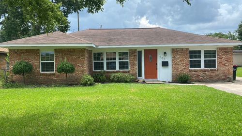 107 Midway Dr, Baytown, TX, 77521-4512 | Card Image