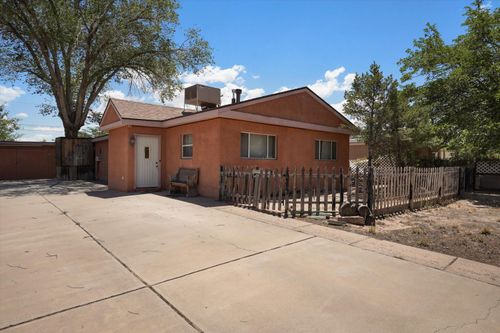 736 56th St Nw, Albuquerque, NM, 87105-1331 | Card Image