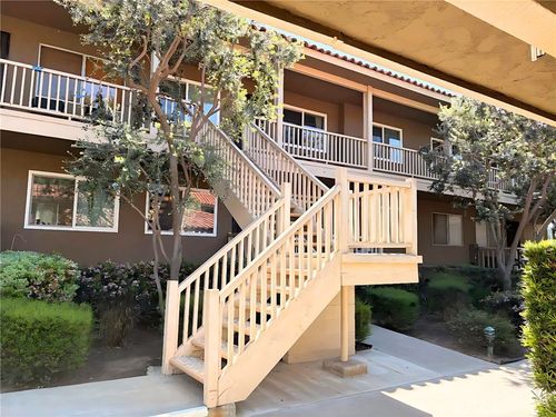 unit-234-555 S La Veta Park Cir, Orange, CA, 92868-4042 | Card Image