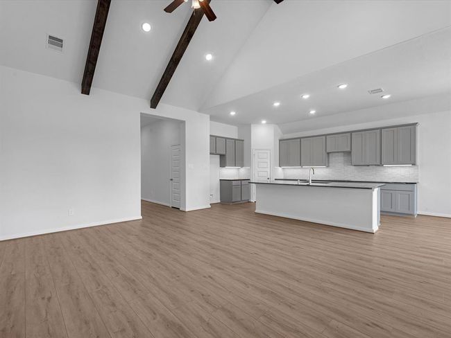 401 County Road 3081, House other with 4 bedrooms, 3 bathrooms and 3 parking in Cleveland TX | Image 7