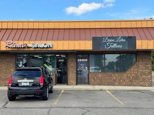 28900 Warner Ct, Livonia, MI, 48150 | Card Image