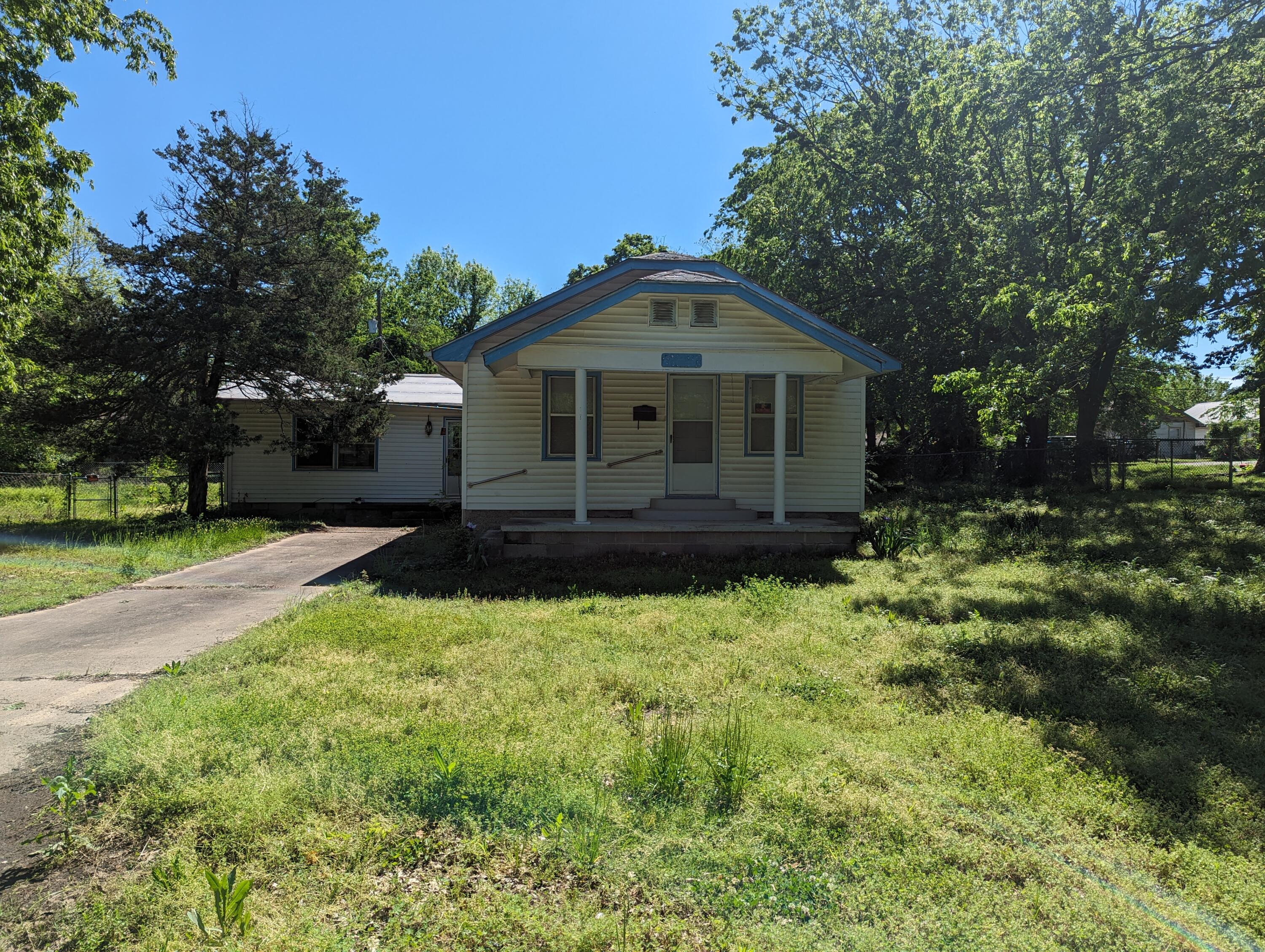 J St, Miami, OK 74354