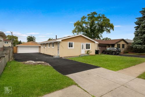 7616 S 78th Ave, Bridgeview, IL, 60455-1247 | Card Image