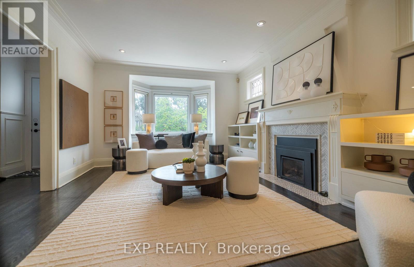 Residential in Toronto (Lawrence Park South) 3