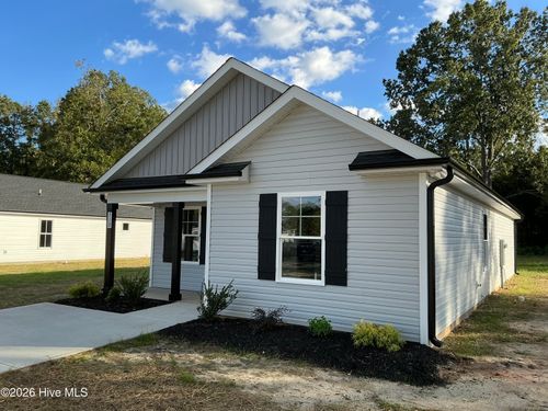510 Crump St, Smithfield, NC, 27577-4308 | Card Image
