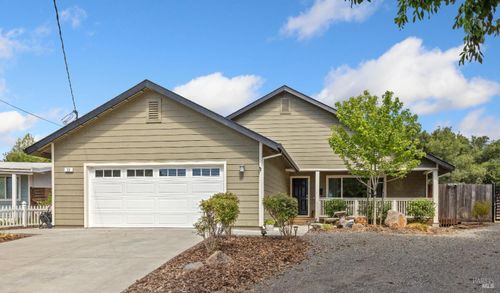 13 Arlington Drive, Petaluma, CA, 94952 | Card Image
