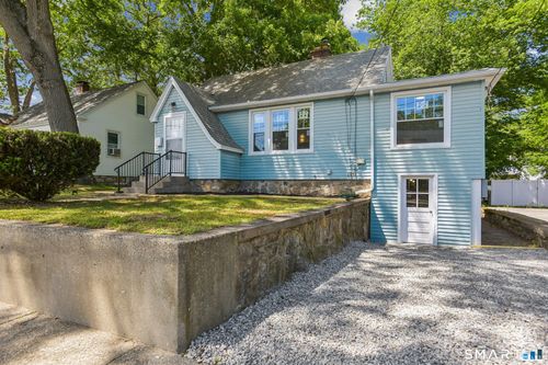 42 Godfrey St, Groton, CT, 06340-5019 | Card Image