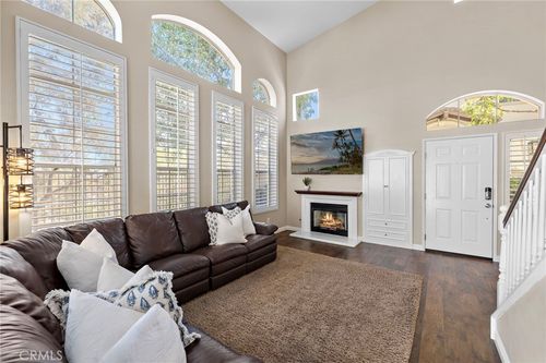 68 Tierra Montanosa, Rancho Santa Margarita, CA, 92688-3375 | Card Image