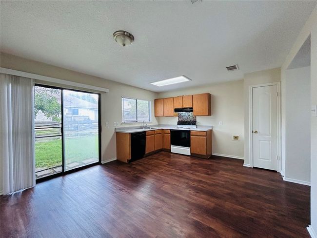 3639 Bass Loop, House other with 3 bedrooms, 2 bathrooms and 2 parking in Round Rock TX | Image 5