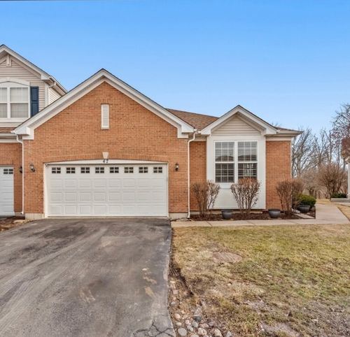 47 Regent Dr, Gilberts, IL, 60136-4056 | Card Image