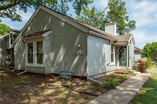 7916 Colony Ln, Lenexa, KS, 66215-2715 | Card Image