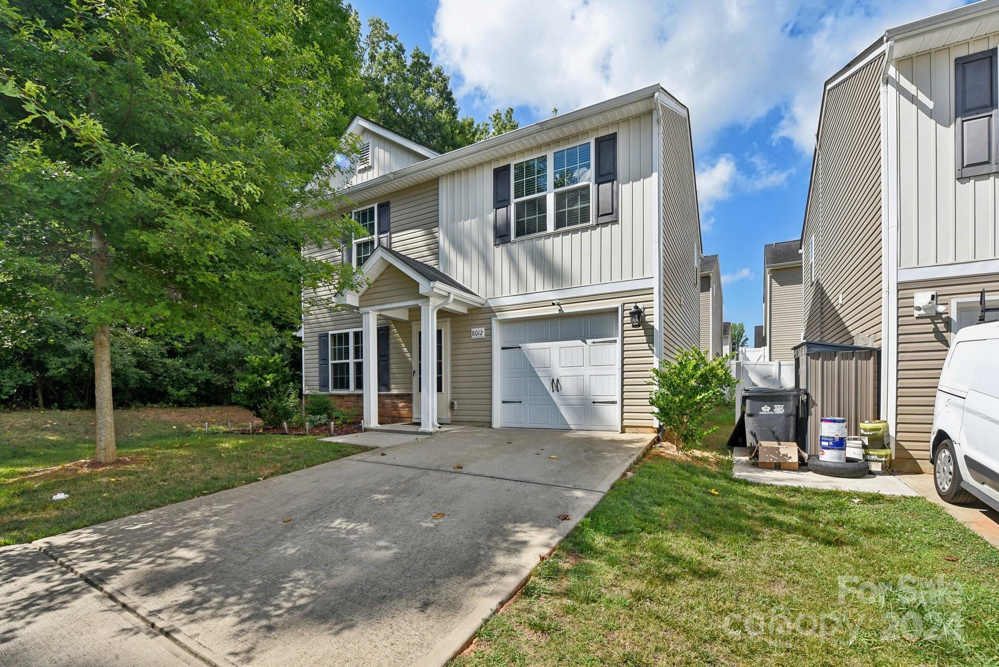Stevie Oaks Ln, Charlotte, NC 28215