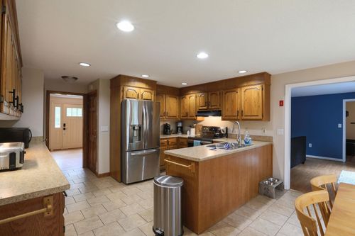 6 David Dr, Pelham, NH, 03076-3250 | Card Image