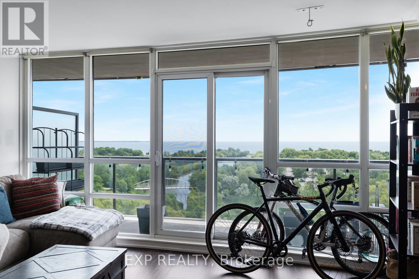 Residential in Toronto (Mimico) 5