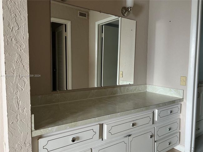 APT-604 - 4000 Ne 170 Th St, Condo with 2 bedrooms, 2 bathrooms and null parking in North Miami Beach FL | Image 20