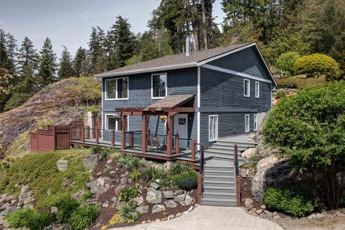 8362 Redrooffs Rd, Halfmoon Bay, BC, V7Z1E5 | Card Image