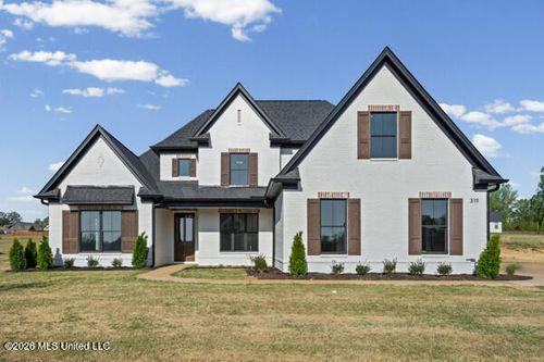 319 Camp Xing, Hernando, MS, 38632 | Card Image