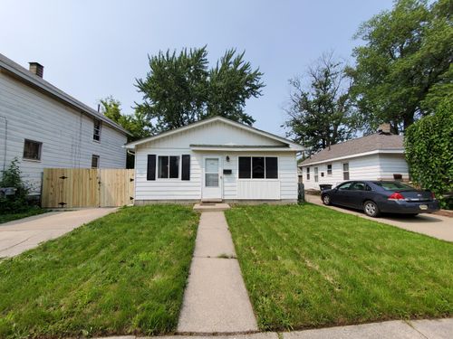 100 W Harwood Ave, Madison Heights, MI, 48071-3966 | Card Image
