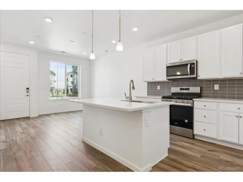 166-6770 Merseyside Ln, Castle Pines, CO, 80108-8955 | Card Image