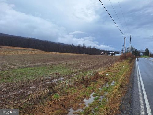 5172 Raccoon Valley Rd, MILLERSTOWN, PA, 17062-8986 | Card Image