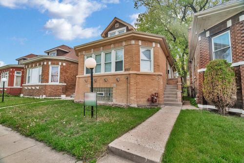 8107 S Princeton Ave, CHICAGO, IL, 60620-1717 | Card Image