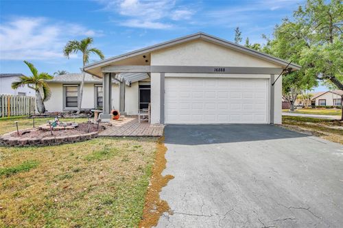 16888 Royal Poinciana Dr, Weston, FL, 33326-1575 | Card Image