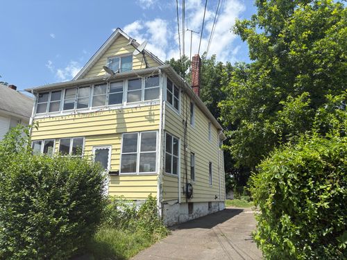 9 Waverly Place, Stamford, CT, 06902 | Card Image