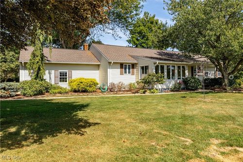 7305 Darrow Rd, Huron, OH, 44839-9316 | Card Image