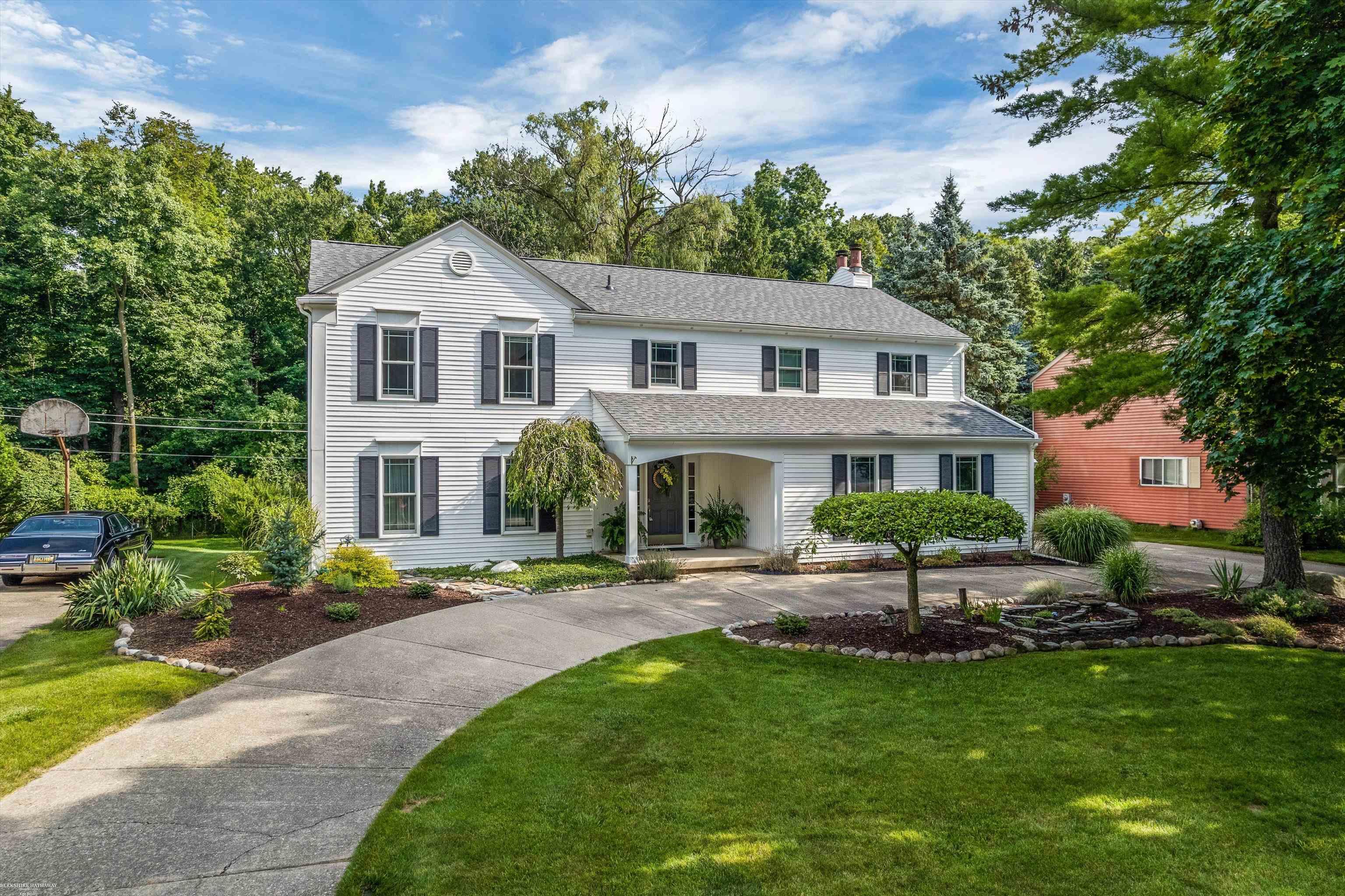 Fairview Ln, Rochester Hills, MI 48306