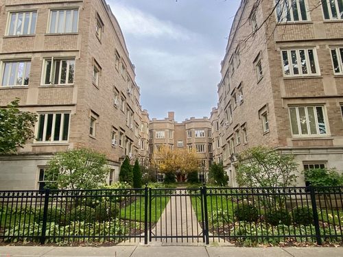 2j-4221 N Paulina St, Chicago, IL, 60613-1237 | Card Image