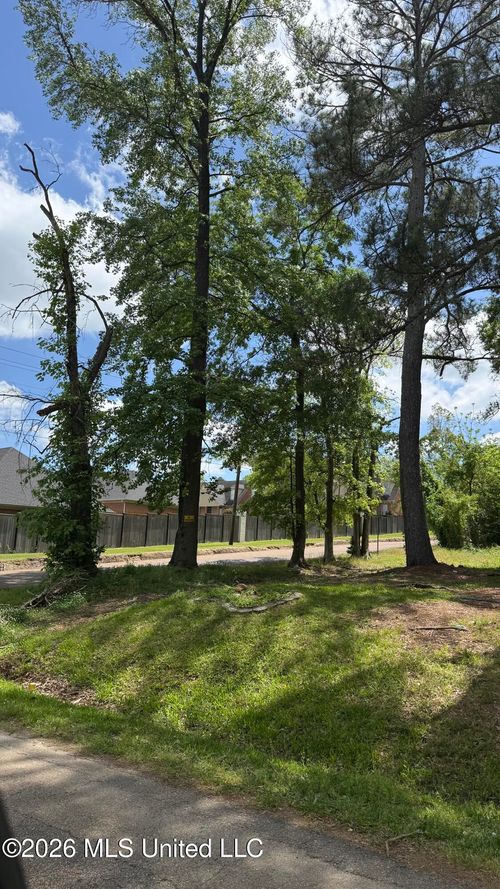 791 Cedarhurst Rd, Jackson, MS, 39206-4954 | Card Image