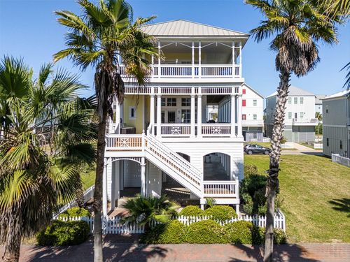 730 Beachtown Psge, Galveston, TX, 77550-3348 | Card Image